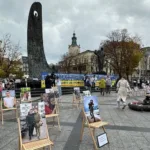 У Львові відбулась акція-нагадування про безвісти зниклих під Кринками
