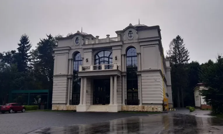 Дружина одного з керівників БЕБ отримала ресторан у Львові від партнерів Козловського