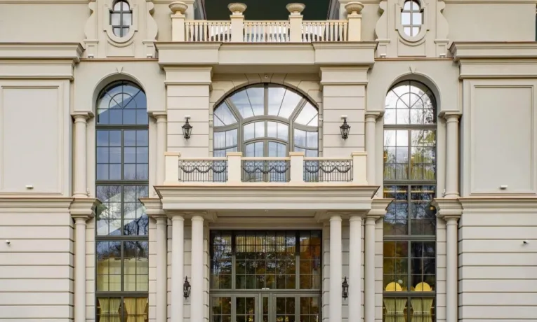 Родина львівського посадовця БЕБ купила елітний ресторан