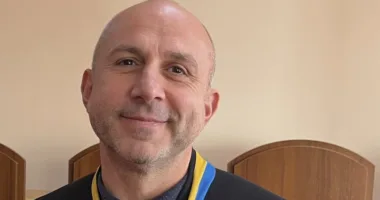 Суддя Білоус знову на роботі: його підозрюють у спробі «відкупити» родича від мобілізації та приховати майно