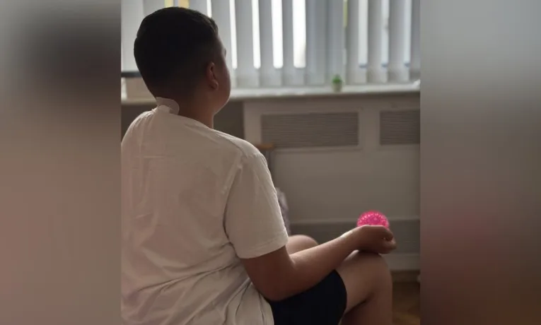 У Львові нейрохірурги видалили 14-річному підлітку пухлину шийного відділу хребта