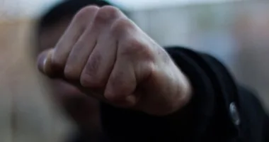 У Винниках суд засудив двох чоловіків за грабіж військовослужбовця