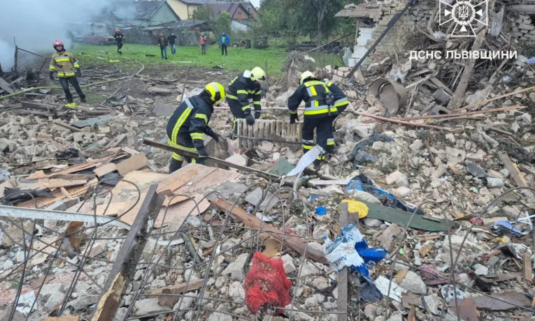 На Львівщині внаслідок російської атаки загинули четверо осіб однієї родини, ще 6 – поранені