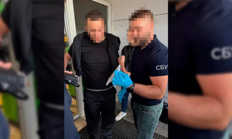 На Львівщині засудили чоловіка, який за 8 тисяч доларів переправляв ухилянтів за кордон