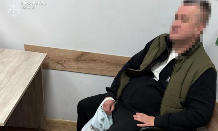 Лісівника та підприємця зі Львова викрили на незаконній вирубці дубів на понад 2 мільйони гривень