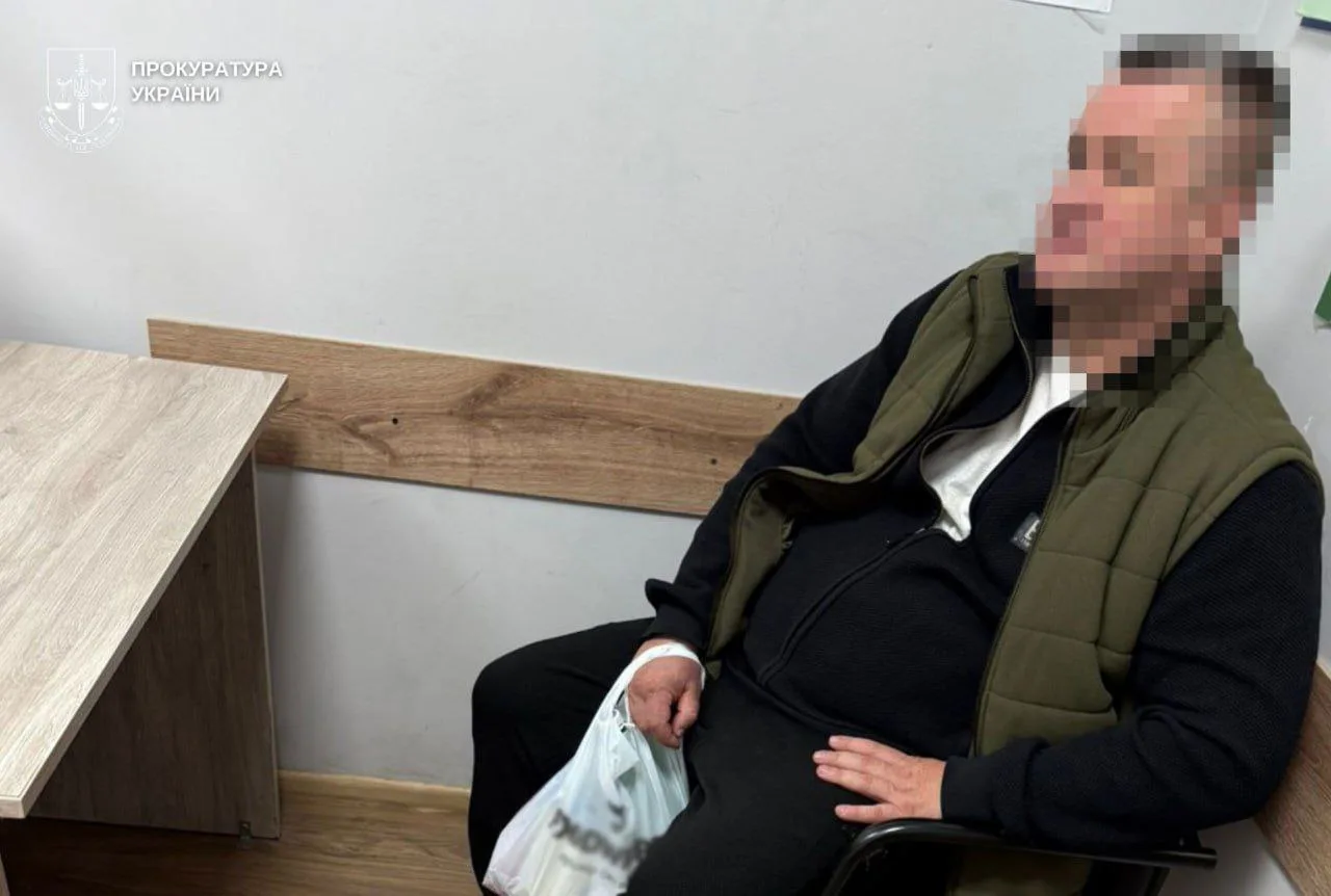 Лісівника та підприємця зі Львова викрили на незаконній вирубці дубів на понад 2 мільйони гривень