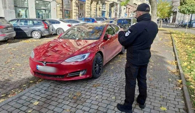Садовий і його команда перевершили себе: у Львові найзручніше в Україні платити штрафи за паркування