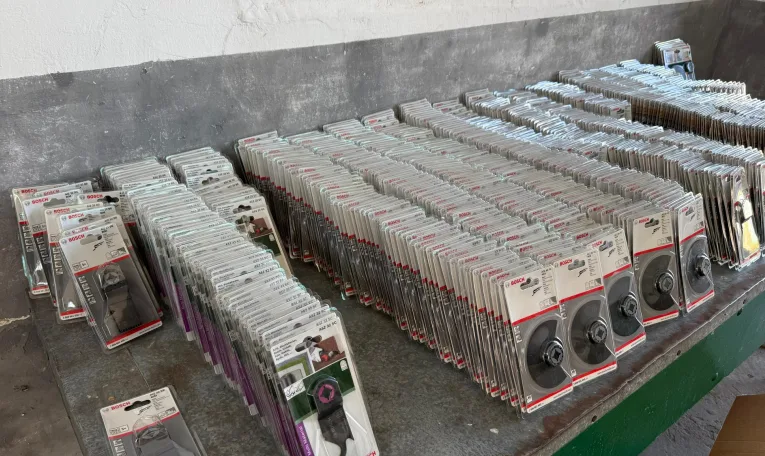 Львівські митники на кордоні виявили мільйонну контрабанду інструментів