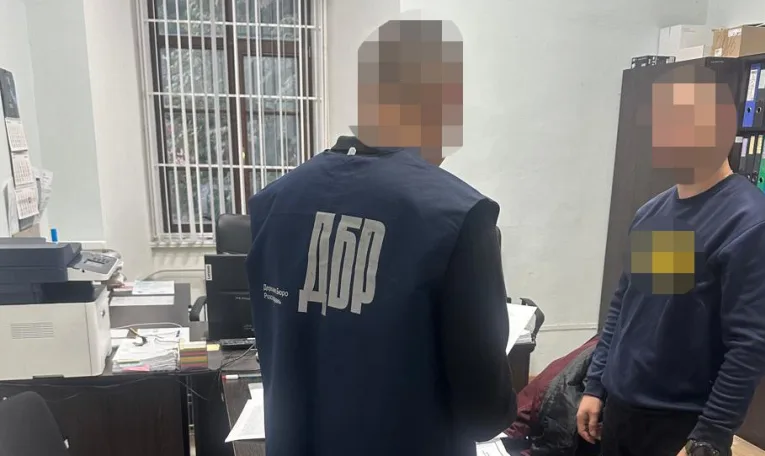 На Львівщині патрульного підозрюють у внесенні неправдивих даних у протокол ДТП