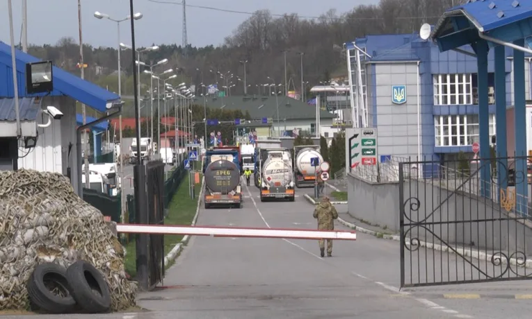 У ПП “Рава-Руська” 7 жовтня розпочнуть ремонт дороги: можливі затримки в перетині кордону