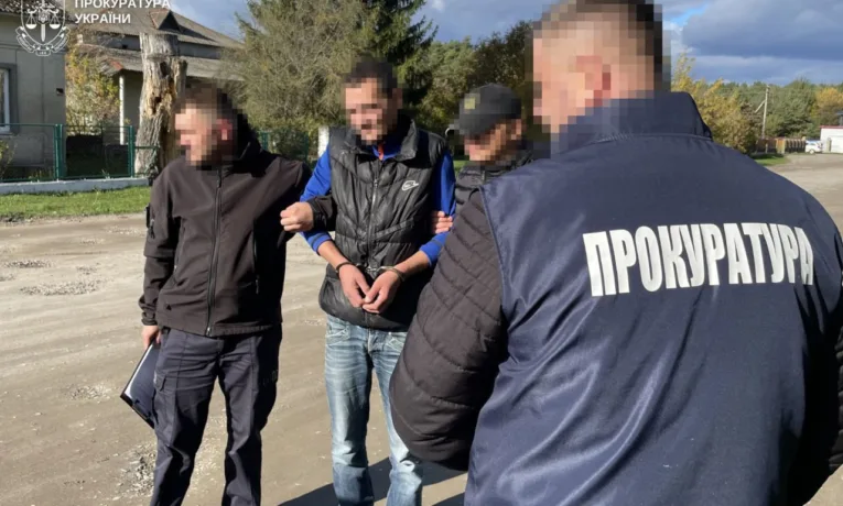 На Львівщині затримали чоловіка, який продавав набої до автоматів Калашникова