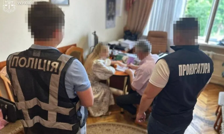 Понад 1,2 млн грн збитків: судитимуть проректора та начальника відділу львівського університету