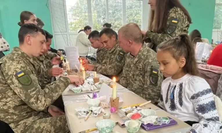 У Львові встановили рекорд України з розпису писанок — понад 800 учасників і 1500 виробів