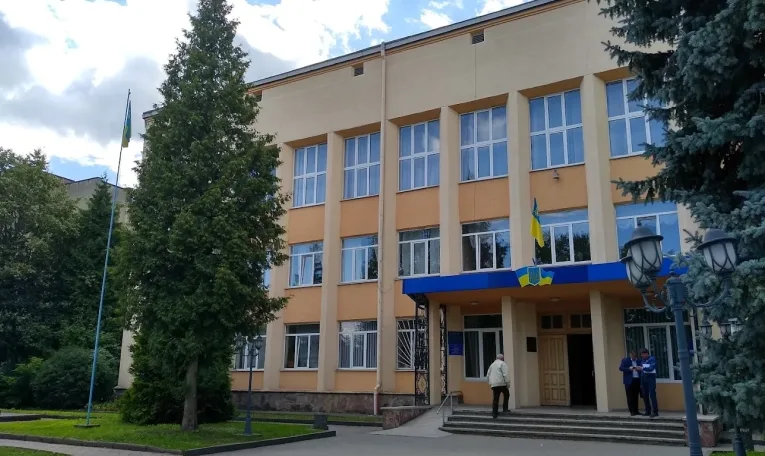 На Львівщині посадовицю підозрюють у схемі фіктивного працевлаштування для уникнення мобілізації