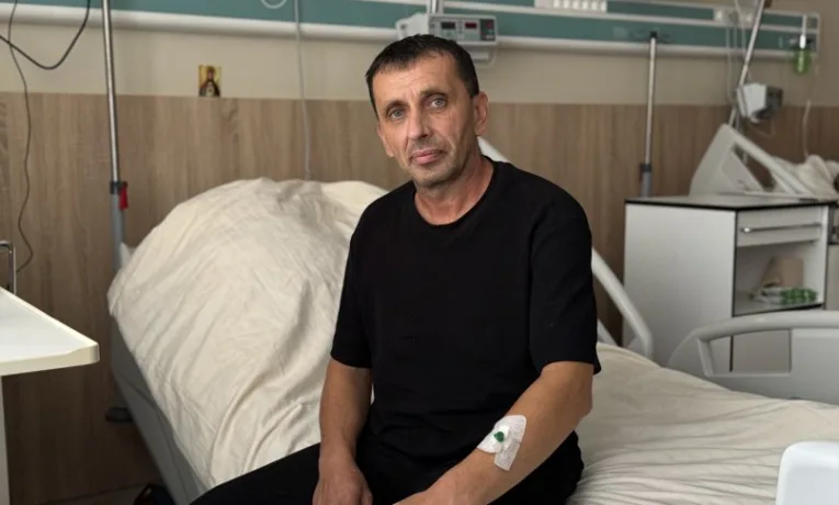 Львівські кардіохірурги першими в Україні провели унікальну операцію через мінідоступ під пахвою