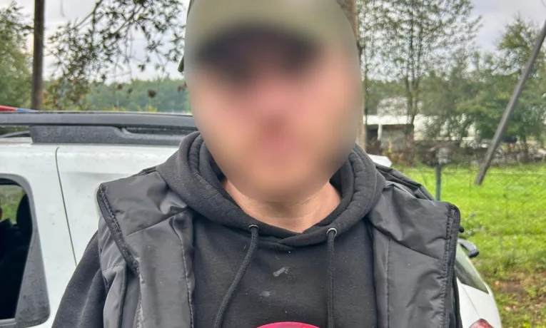 На Львівщині затримали водія Mercedes з гранатою