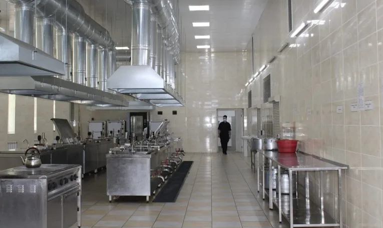 Виконроб уник покарання за збитки понад 1,7 млн грн під час будівництва їдальні для академії Сухопутних військ