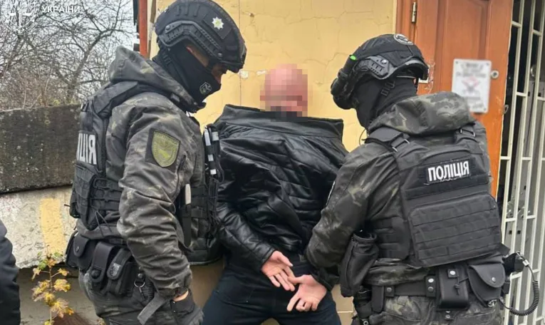 У Львові викрили наркоторговця, який щодня обслуговував до 60 покупців