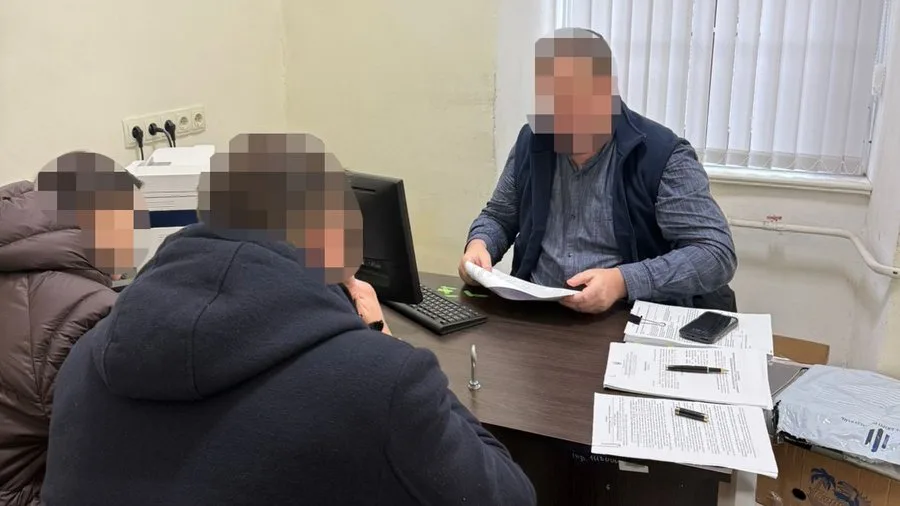 Правоохоронці викрили схему на понад 10 млн грн на закупівлі генераторів для військових на Львівщині