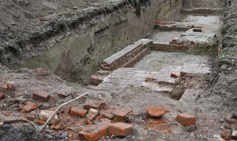 На території львівської Цитаделі розкопали історичні фундаменти та артефакти