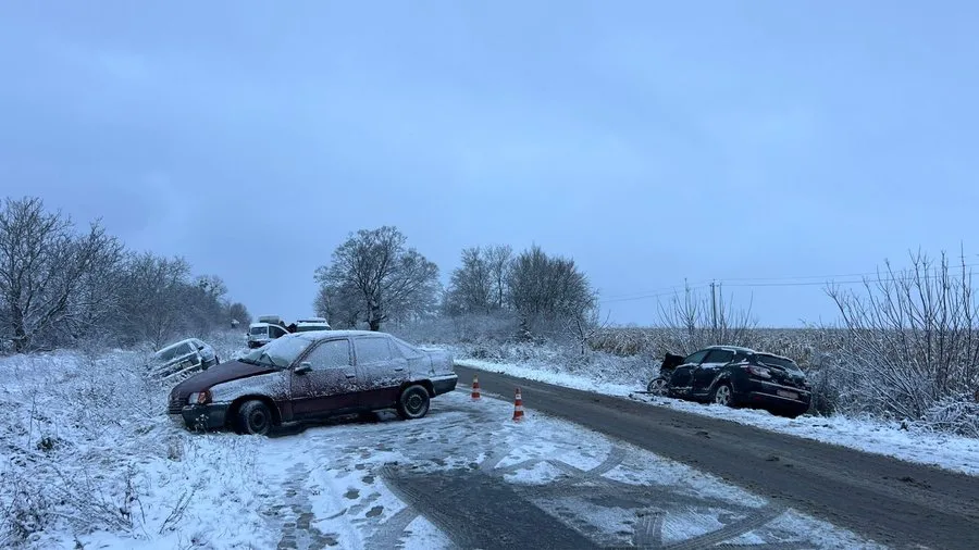 Унаслідок ДТП на Львівщині постраждали двоє людей