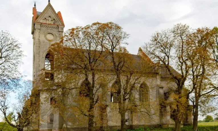 На Львівщині історичний костел повернули у власність громади