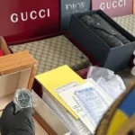 У «Шегинях» львівські митники зупинили мікроавтобус із брендовими сумками LOUIS VUITTON та GUCCI