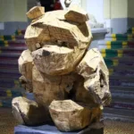 У Львівській політехніці відкрили виставку «Гліптотека», що поєднує давні скульптури та сучасне мистецтво