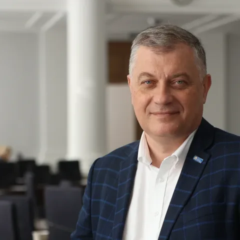 Від генераторів до оборонних технологій: інтерв’ю з Олексою Возняком про те, як міська ваучерна програма підтримує львівських підприємців під час війни