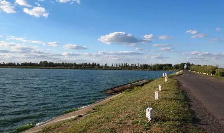 Суд зобов’язав підприємицю повернути громадам Буська та Красного понад 135 гектарів земель водного фонду