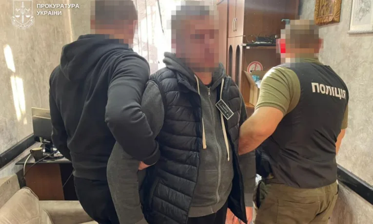 Львівський адвокат з в’язниці організував аферу та привласнив квартиру померлої жінки