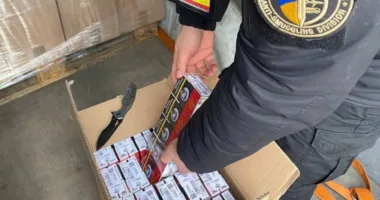 Представник львівського благодійного фонду намагався ввезти сигарети на 3,5 млн грн як «гуманітарку» для військових