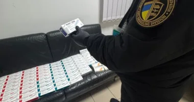 На кордоні з Польщею затримали контрабанду препаратів для схуднення та антидепресантів