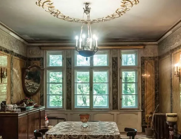 Як почуваються сучасні нащадки НКВДистів Львова у “не своїх” квартирах..?