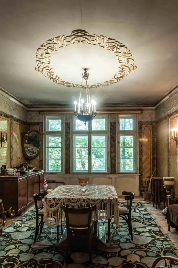 Як почуваються сучасні нащадки НКВДистів Львова у “не своїх” квартирах..?