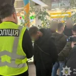 У Львові рекетири вимагали у потерпілого 120 тисяч доларів неіснуючого боргу