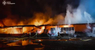 На Львівщині рятувальники ліквідували дві масштабні пожежі: у Жидачеві та Сільці