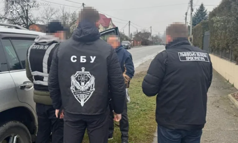 Голову Мурованської сільради затримали на хабарі мільйон гривень