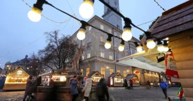 У Львові на площі Ринок два тижні працюватиме різдвяний ярмарок