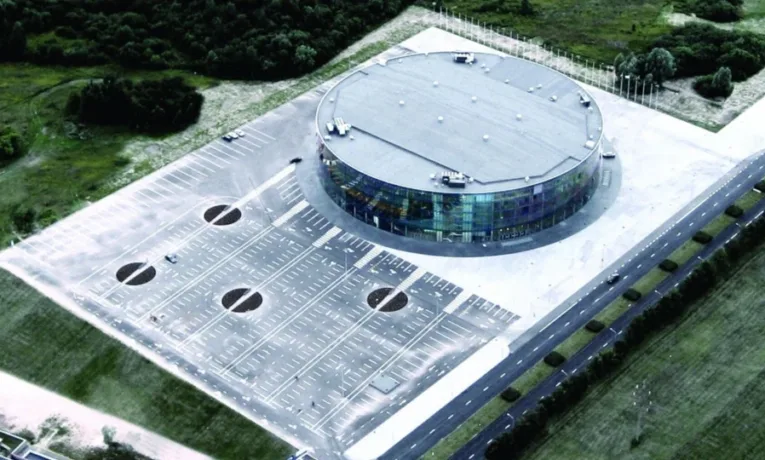 Суд повернув громаді Львова понад 6 гектарів землі під недобудованою ареною Євробаскету на Кульпарківській