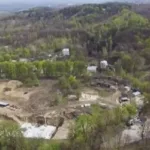 Компанію «АрхіБуд» зобов’язали знести незаконний фундамент готелю у парку «Знесіння»