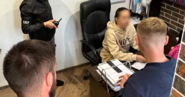 На Львівщині судитимуть адвокатку та її спільника, які отримали 6 700 доларів хабара за «вирішення» справи щодо дитини