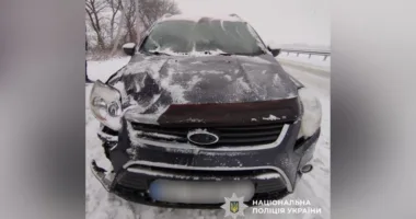 На Львівщині водій авто збив 51-річного пішохода