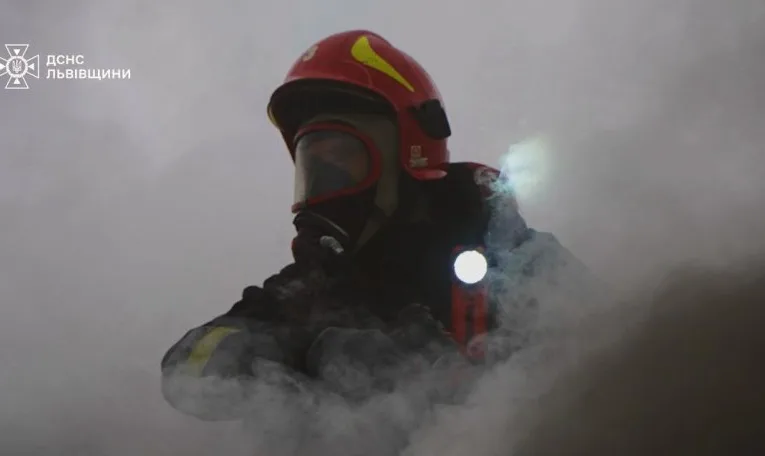 На Львівщині під час пожежі немовля отруїлося чадним газом