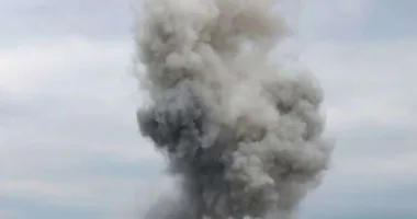 Російські окупанти атакували інфраструктурний об’єкт у Бродах: у місті задимлення та скасовані заняття в школах