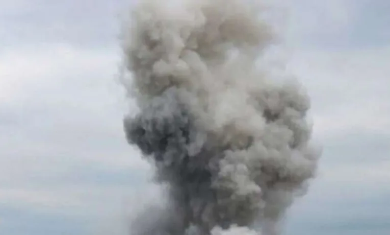 Російські окупанти атакували інфраструктурний об’єкт у Бродах: у місті задимлення та скасовані заняття в школах