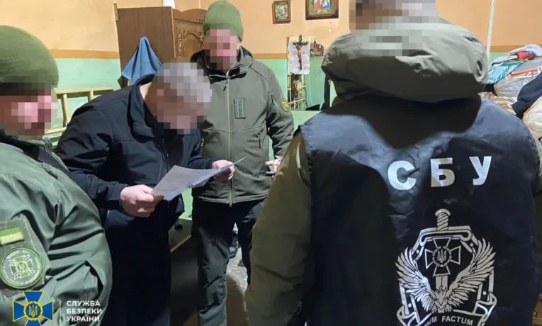 СБУ і Нацпол затримали групу рекетирів, які вимагали гроші з мешканців Львівщини
