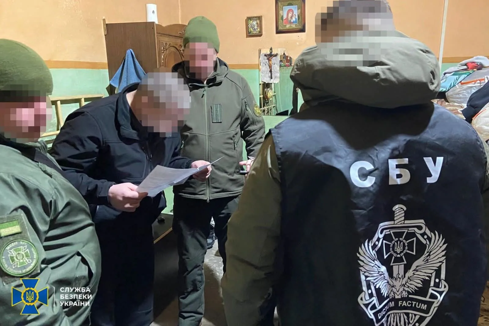 СБУ і Нацпол затримали групу рекетирів, які вимагали гроші з мешканців Львівщини