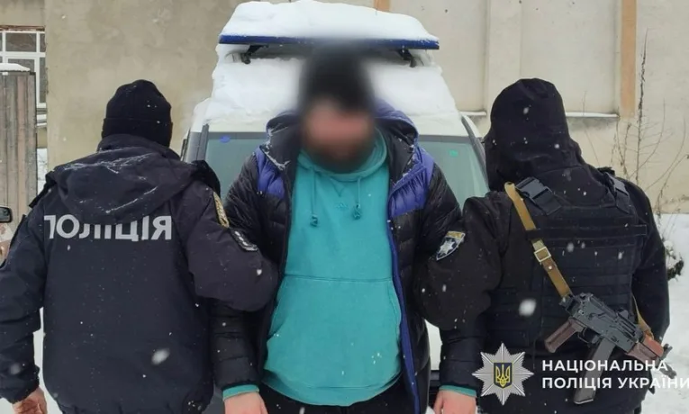 На Закарпатті двох львів’ян підозрюють у переправленні військовозобов’язаних за кордон за $13 тисяч