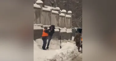 У Львові стався конфлікт між поліцейською і двірничкою